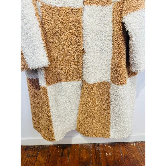 STAND STUDIO Brown White Checkered Pattern Faux Fur Oversized Nikki Coat Size 44 - Picture 14 of 16